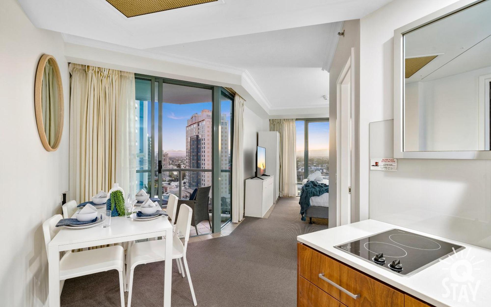 Legends Apartments - Qstay Gold Coast Dış mekan fotoğraf