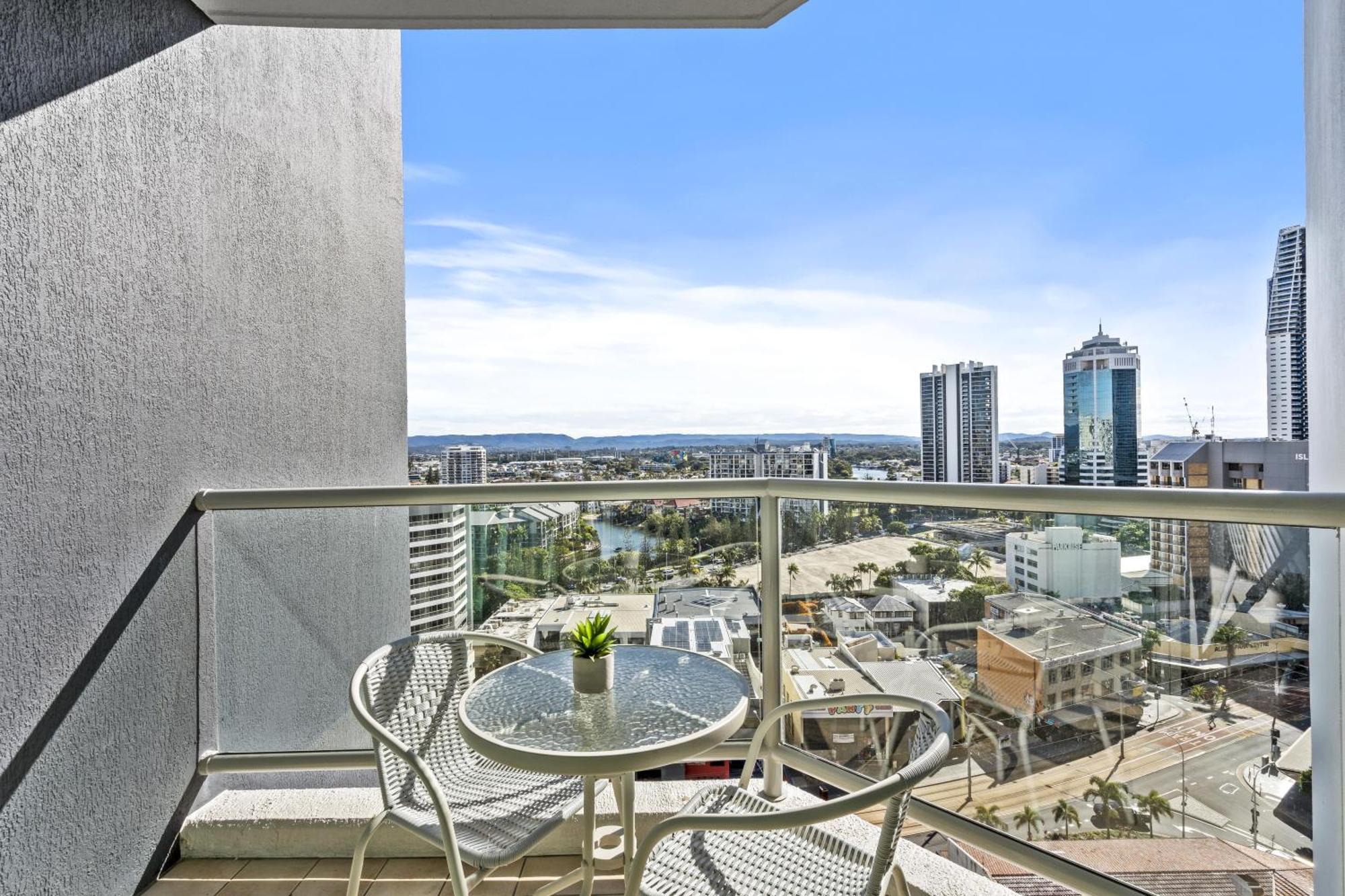 Legends Apartments - Qstay Gold Coast Dış mekan fotoğraf