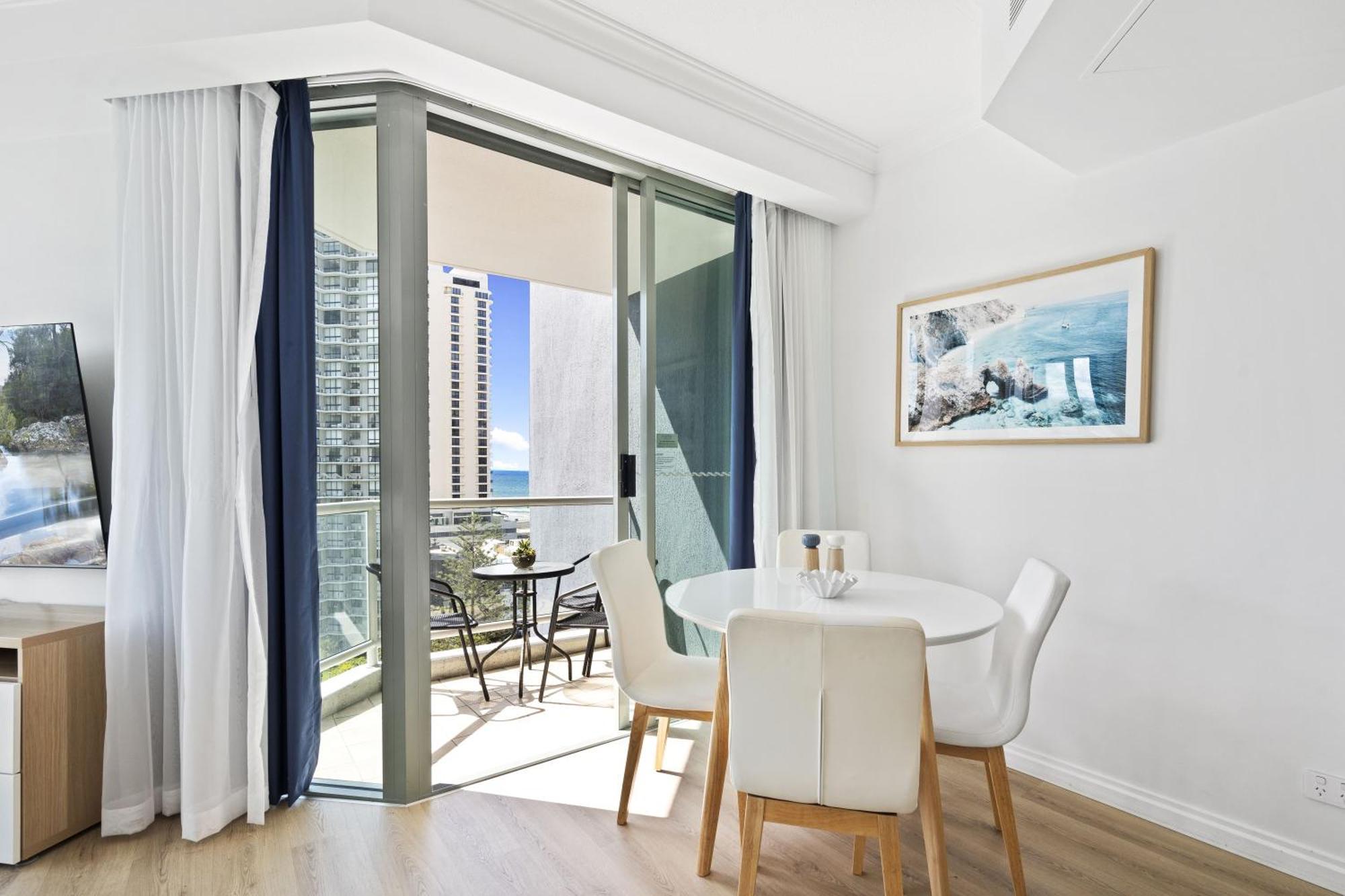 Legends Apartments - Qstay Gold Coast Dış mekan fotoğraf